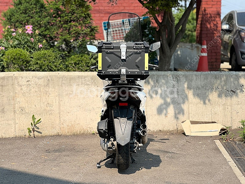 pcx125 22년 7천키로 풀세팅 튜닝잘된차량 머플러구변차량 판매합니다--3